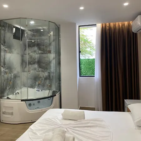 Sea La Vie فندق Kryemëdhej